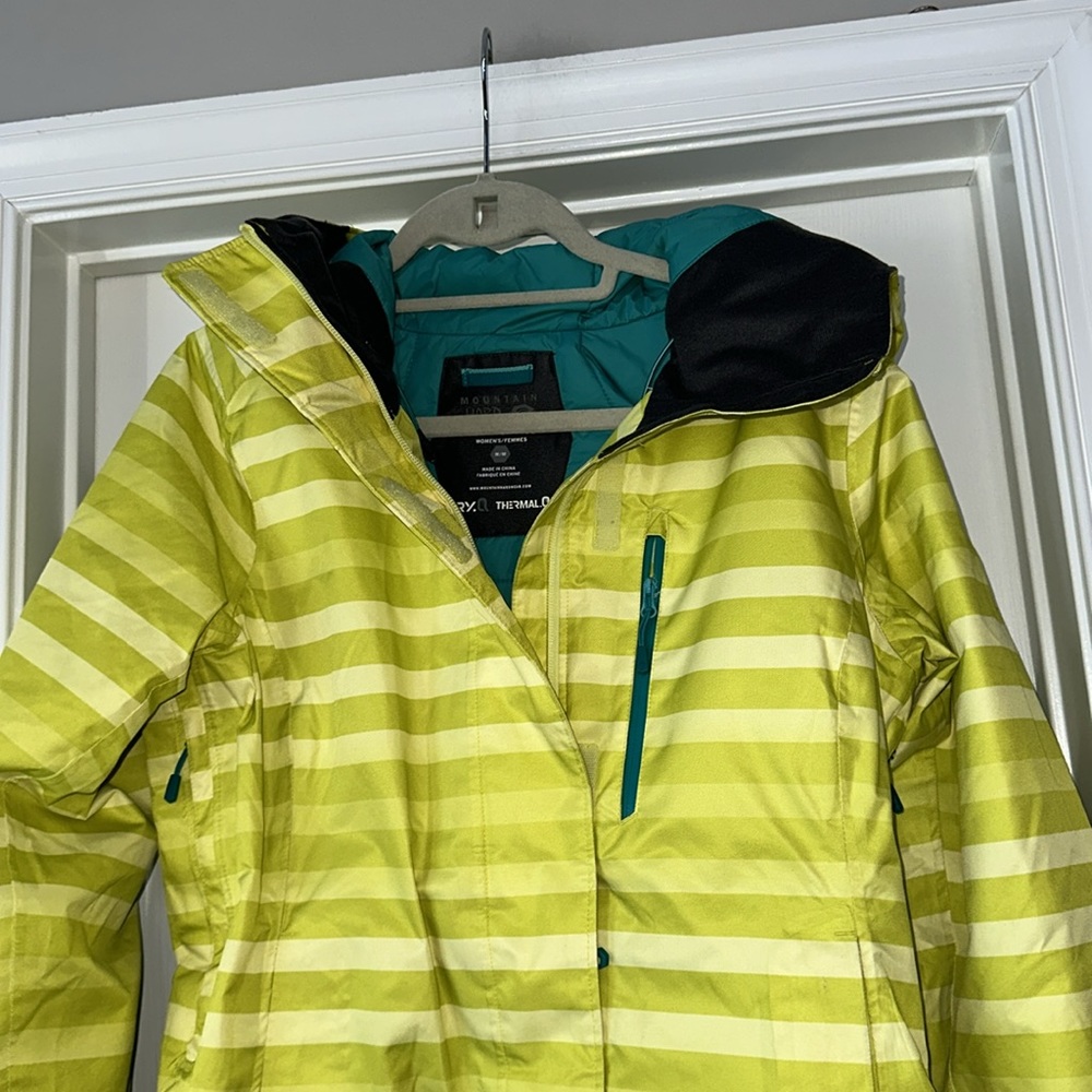 Mountain Hardwear Women's Lime Green Striped Ski Jacket - Picture 2 of 13